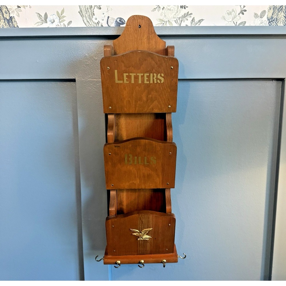 Vintage Federalist Wood Mail Organizer Letter Bill Holder 3 Tier Eagle Key Hooks